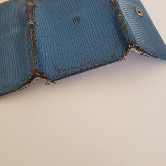 LOUIS VUITTON Blue Epi Leather 6 Hooks Key Holder Case Small Wallet Trifold Fair - Picture 8 of 9